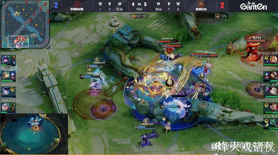 [JR热议]目前，Fly正在AG一队训练室进行直播