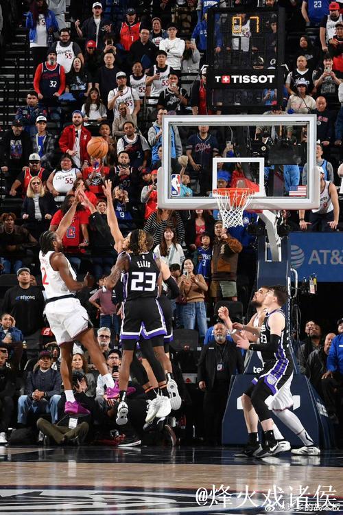 快船12月挑战连连:雷霆火箭湖人开拓者活塞国王齐聚 快船12月挑战连连:雷霆火箭湖人开拓者活塞国王齐聚